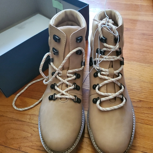 NWT universal threads women's tully memory foam boots size 9 - Picture 3 of 6